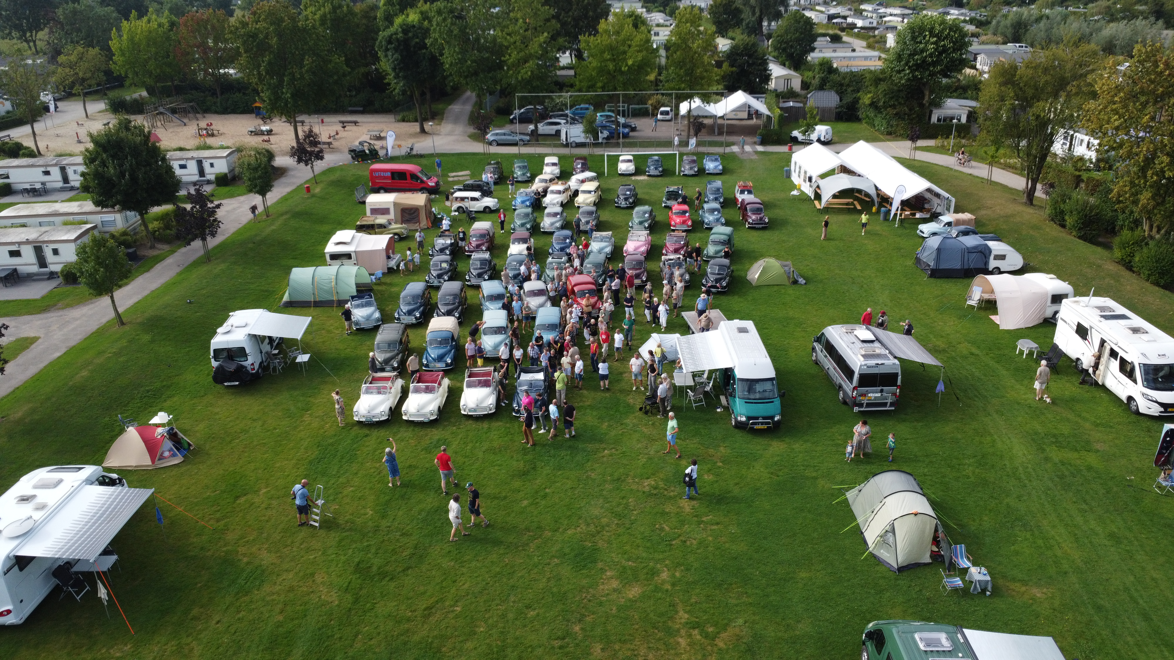 Gruppenurlaub auf dem Campingplatz